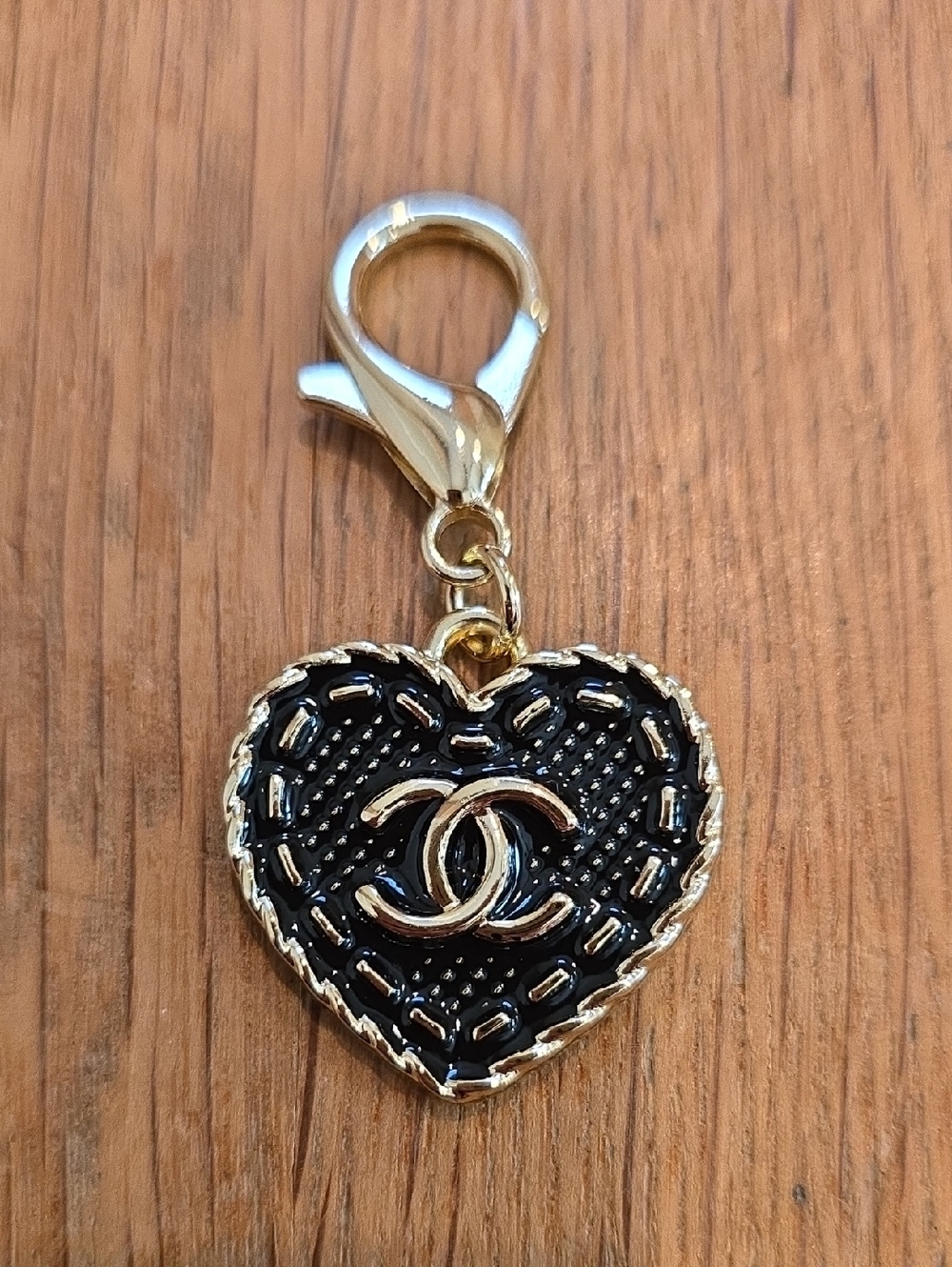 CHANEL Black & Gold Quilted Heart Key/Bag Charm Stamped - Picture 2 of 4